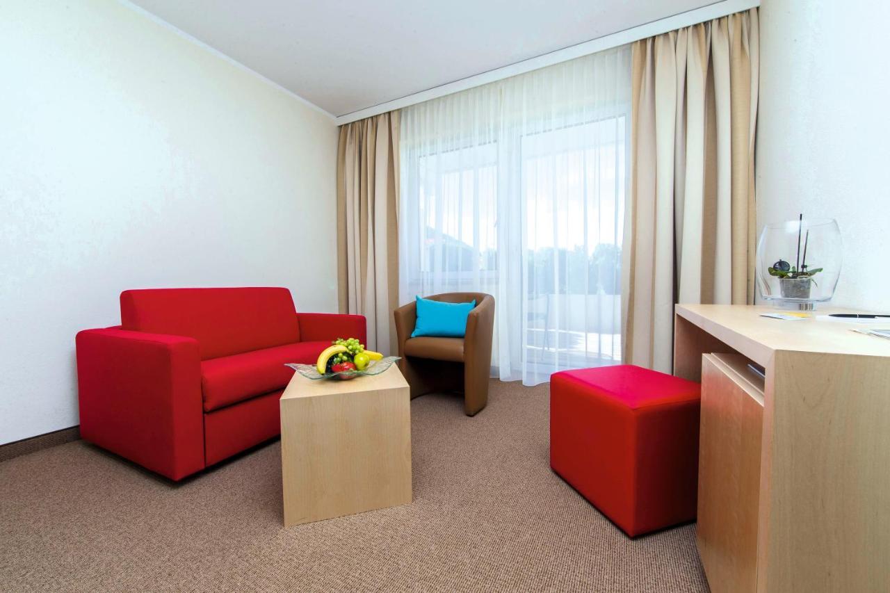 Momentum Hotel Anif Luaran gambar