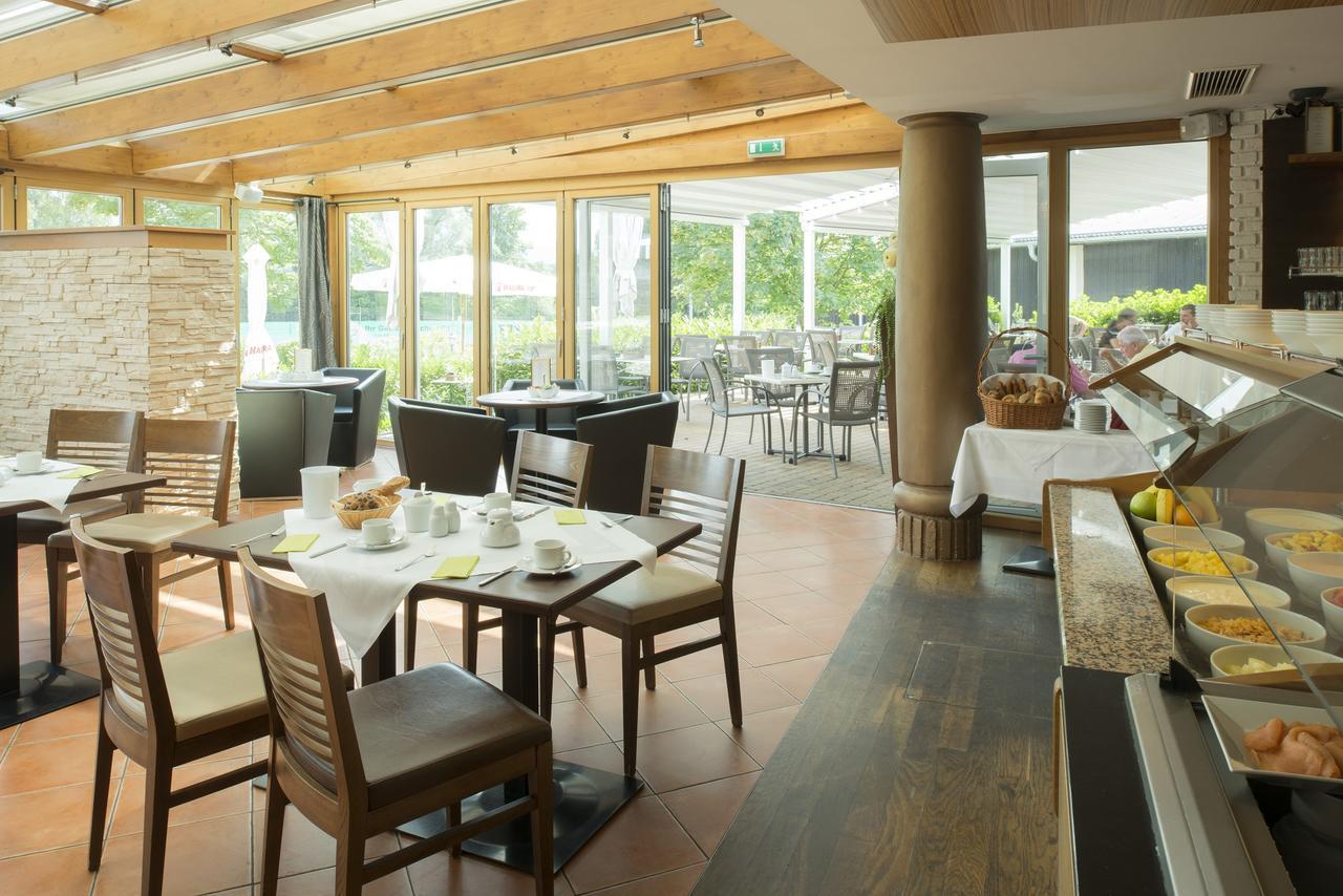 Momentum Hotel Anif Luaran gambar