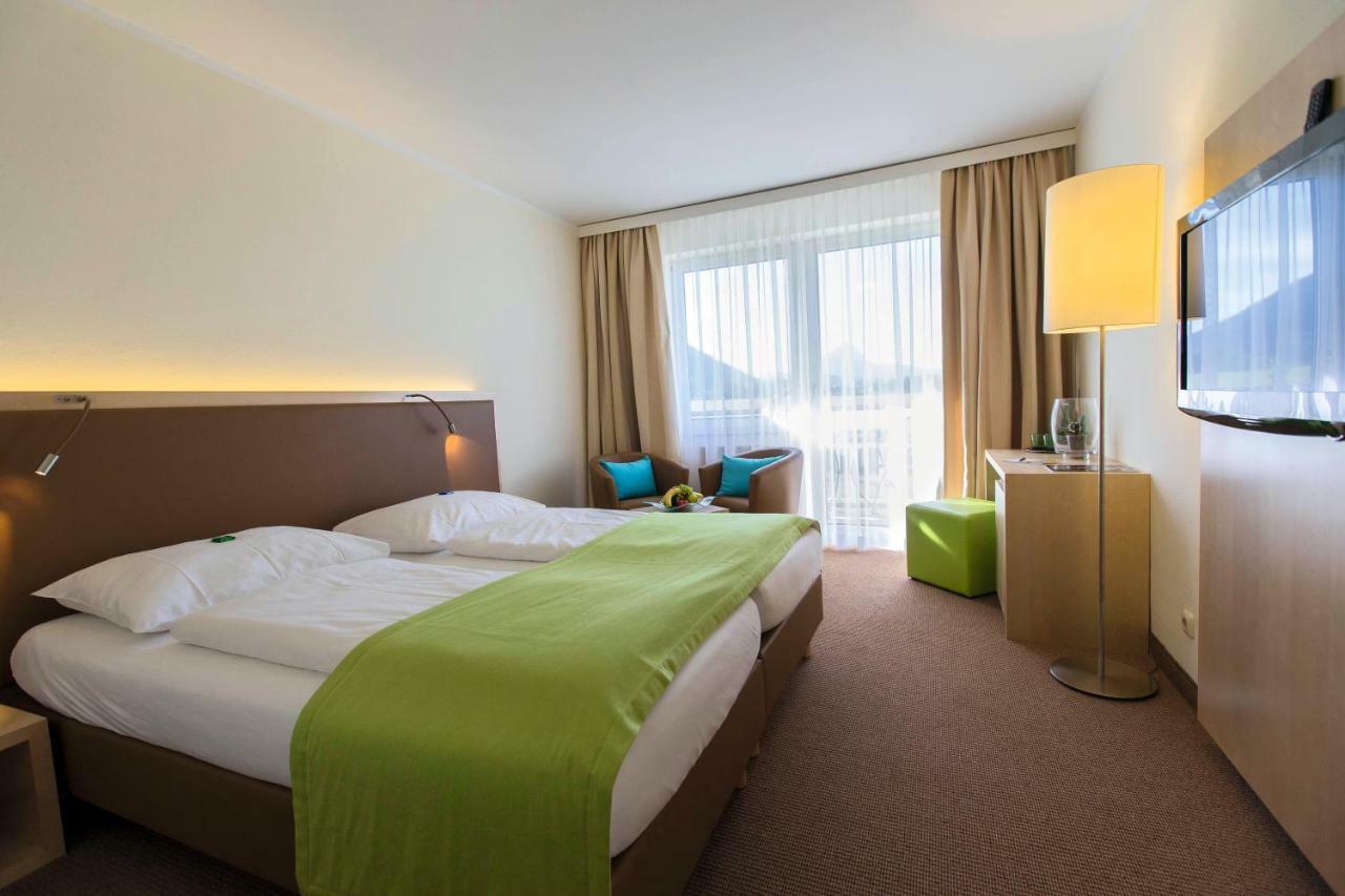 Momentum Hotel Anif Luaran gambar